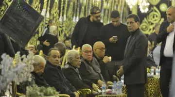 على رأسهم شحاتة والخطيب.. نجوم الرياضة يقدمون واجب العزاء لفاروق جعفر في وفاة أخيه (صور)